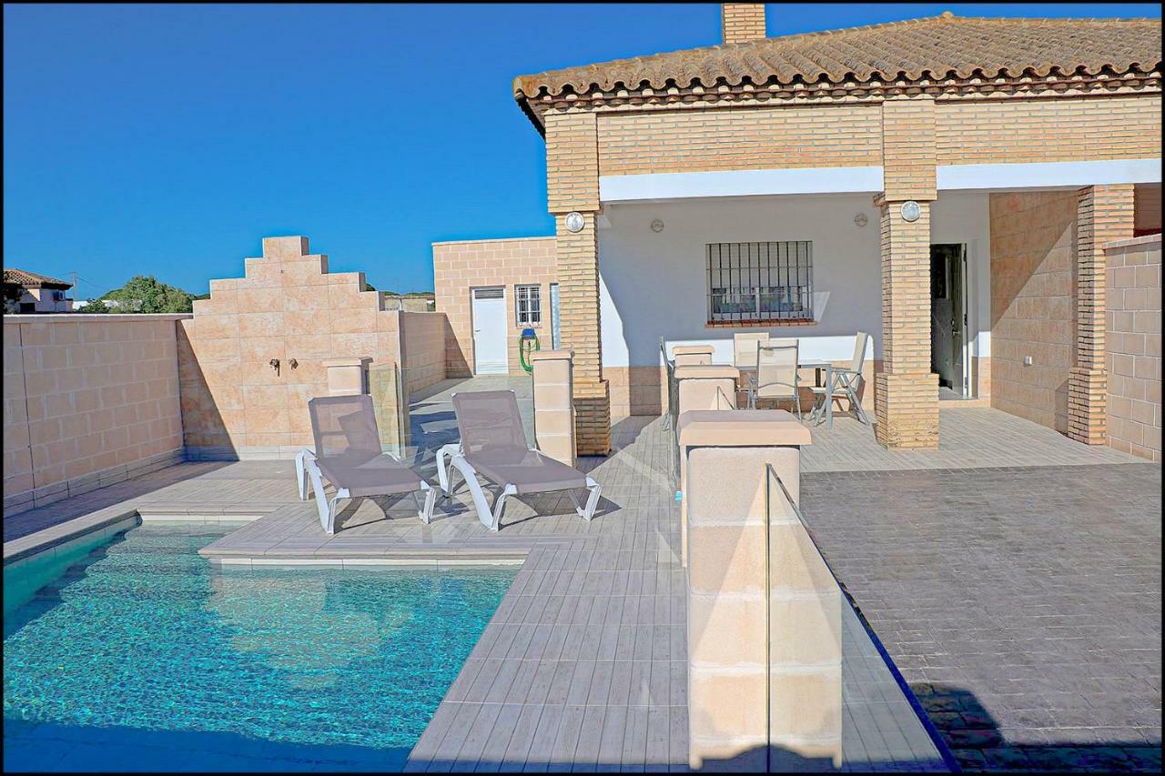 Chalet Peñuelas con piscina Conil De La Frontera Exterior foto